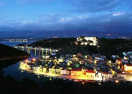 Apartamento Cetiri Sestrice *