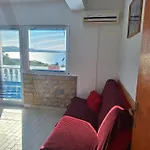 Cetiri Sestrice Apartment