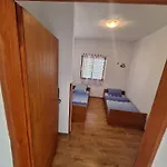 Apartment Cetiri Sestrice