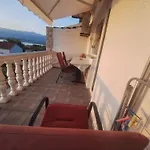 Cetiri Sestrice Apartment *