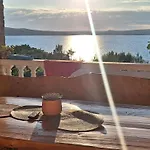 Cetiri Sestrice Apartment