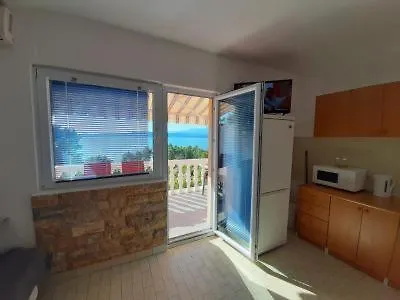 Cetiri Sestrice Apartment