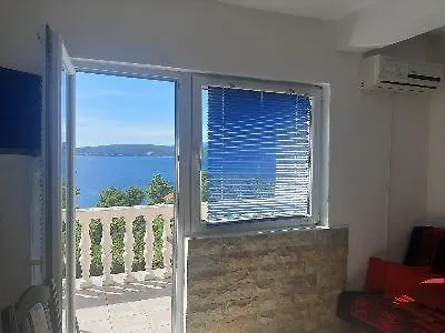 Cetiri Sestrice Apartment *