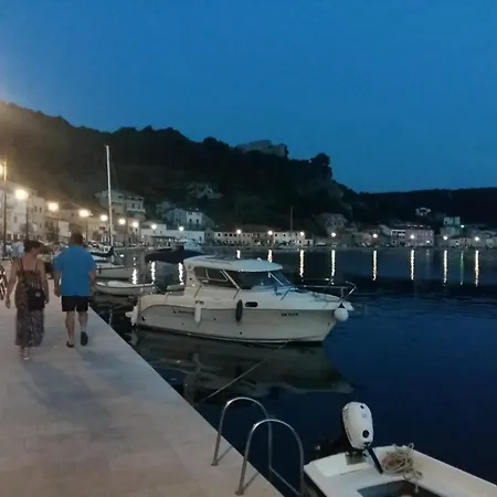 Cetiri Sestrice Novigrad (Dalmatia)