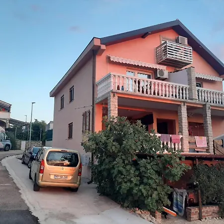 Cetiri Sestrice Apartment *
