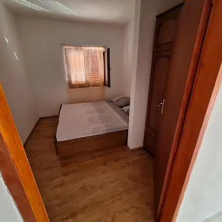 Apartment Cetiri Sestrice