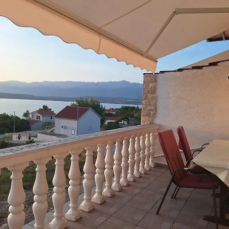 Cetiri Sestrice Apartment *