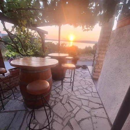 Apartment Cetiri Sestrice *