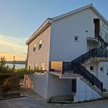 Cetiri Sestrice Novigrad (Dalmatia)