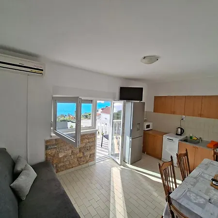 Cetiri Sestrice Novigrad (Dalmatia)